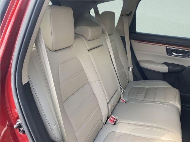Used 2017 Basque Red Pearl II Honda Touring image 8