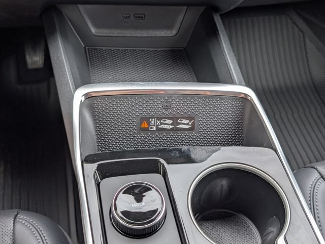 2027 Chevrolet Equinox LT - Photo 23
