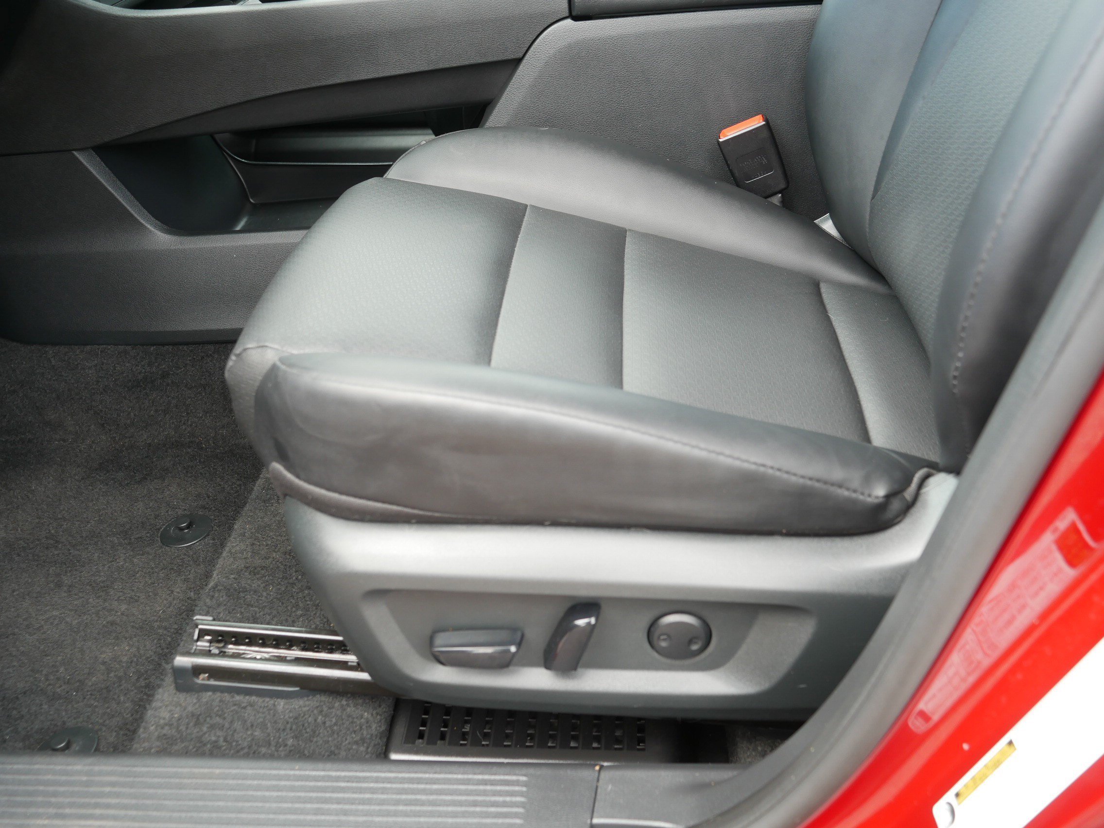 Certified Used 2023 Scarlet Ember Tintcoat Nissan SV image 20