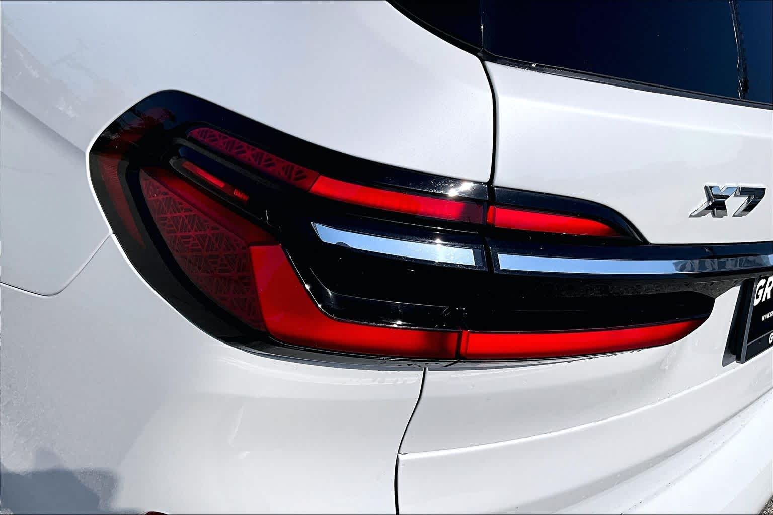 Used 2025 Mineral White Metallic BMW M60i image 26