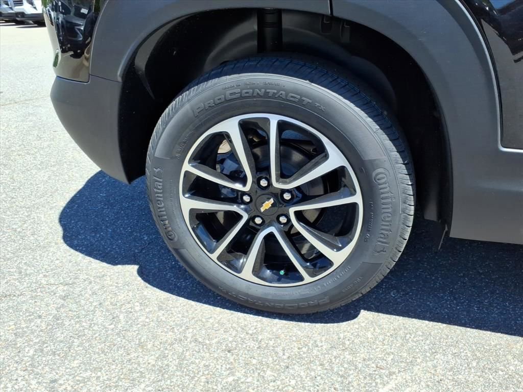 New 2026 Mosaic Black Metallic Chevrolet LT image 26