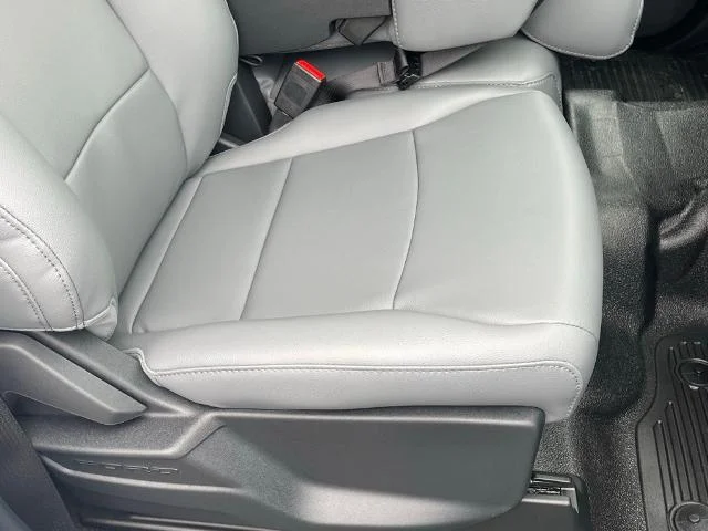 New 2026 Oxford White Ford F-350® XL image 17