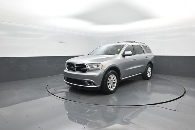 Used 2015 Silver Dodge SXT image 4
