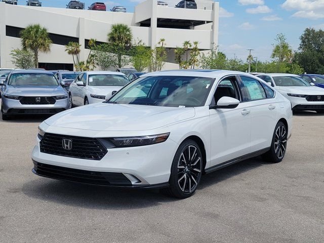New 2026 Platinum White Pearl Honda Touring image 3