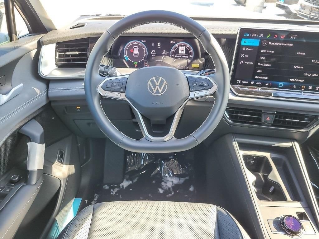 New 2026 Platinum Gray Metallic Volkswagen 2.0T SE image 10