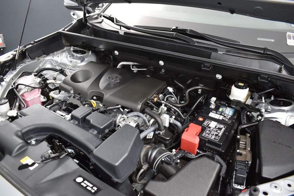 Used 2025 Silver Toyota XLE image 21