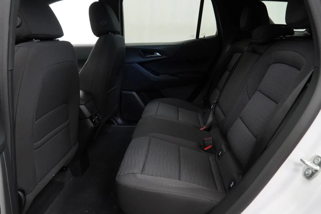 New 2027 Summit White Chevrolet LT image 11