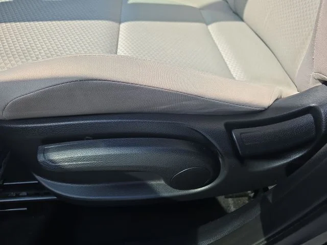 Used 2022 Black Kia LX image 29
