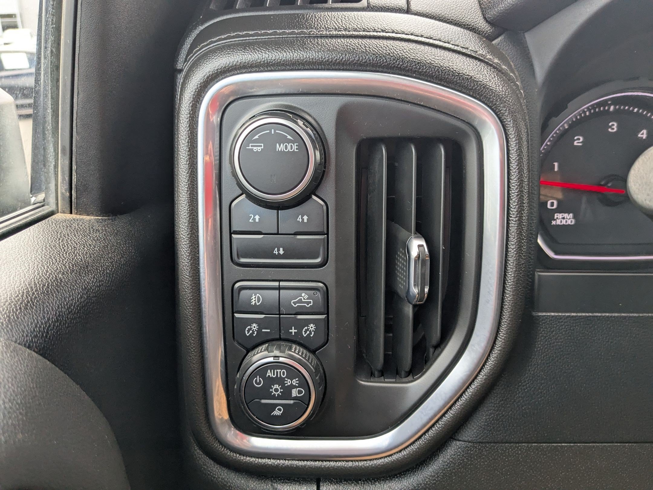 2022 Chevrolet Silverado 3500HD LT - Photo 19