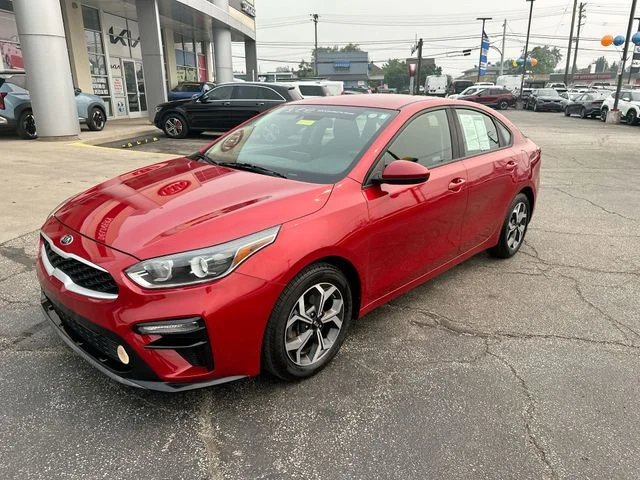 Used 2019 Red Kia LXS image 11
