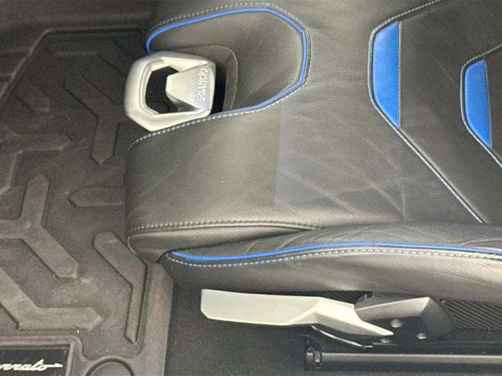 Used 2022 Gray Lamborghini  image 21