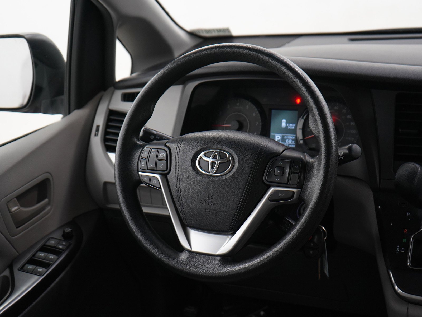 Used 2016 Salsa Red Pearl Toyota L image 15
