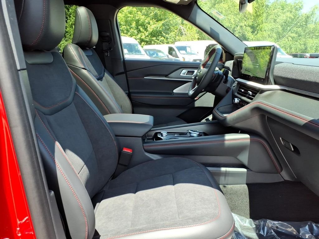 New 2026 Rapid Red Metallic Tinted Clearcoat Ford ST image 9