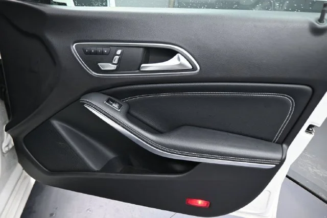Used 2019  Mercedes-Benz CLA 250 image 13