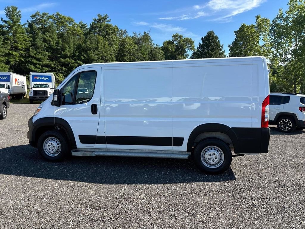 Used 2025 White Ram Base image 6