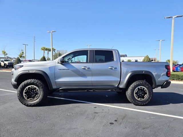 2025 Chevrolet Colorado ZR2 - Photo 3
