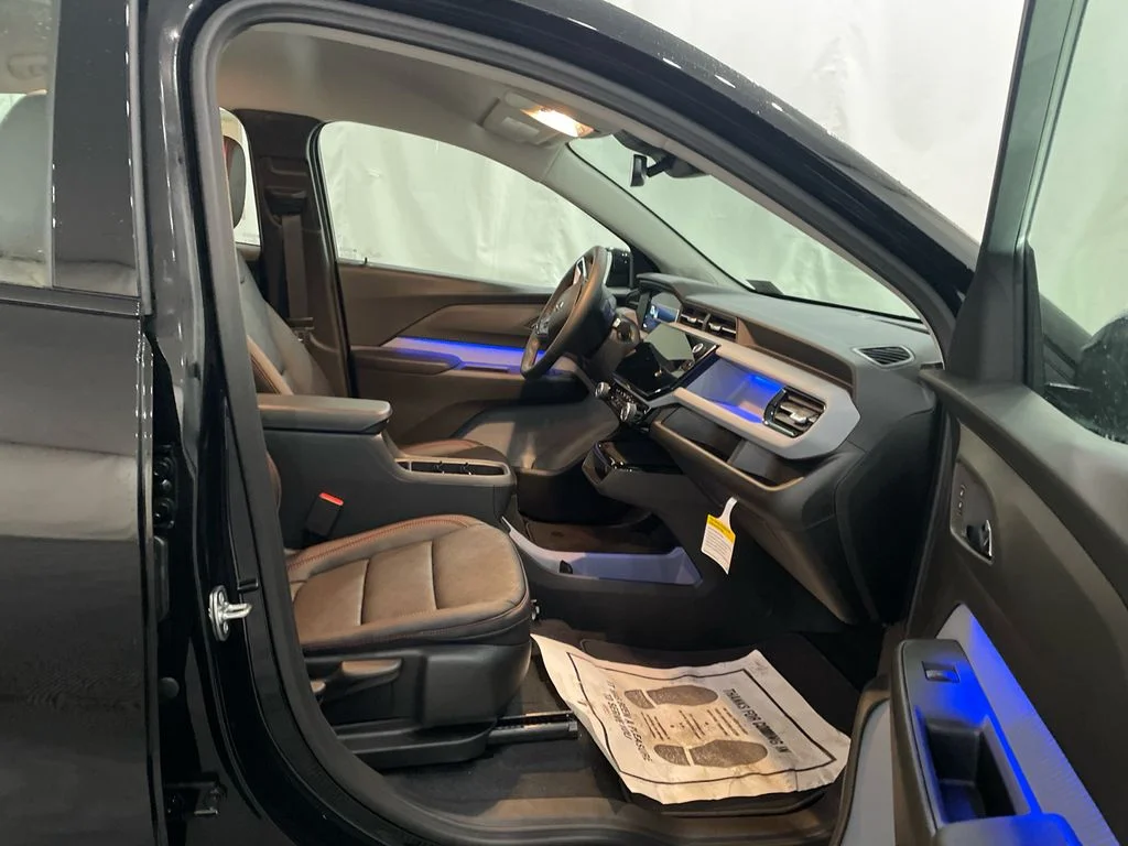 2027 Chevrolet Bolt RS - Photo 22