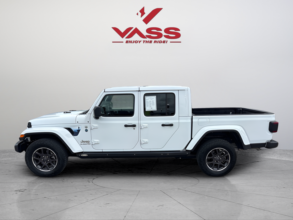 Used 2022 White Jeep Overland image 2
