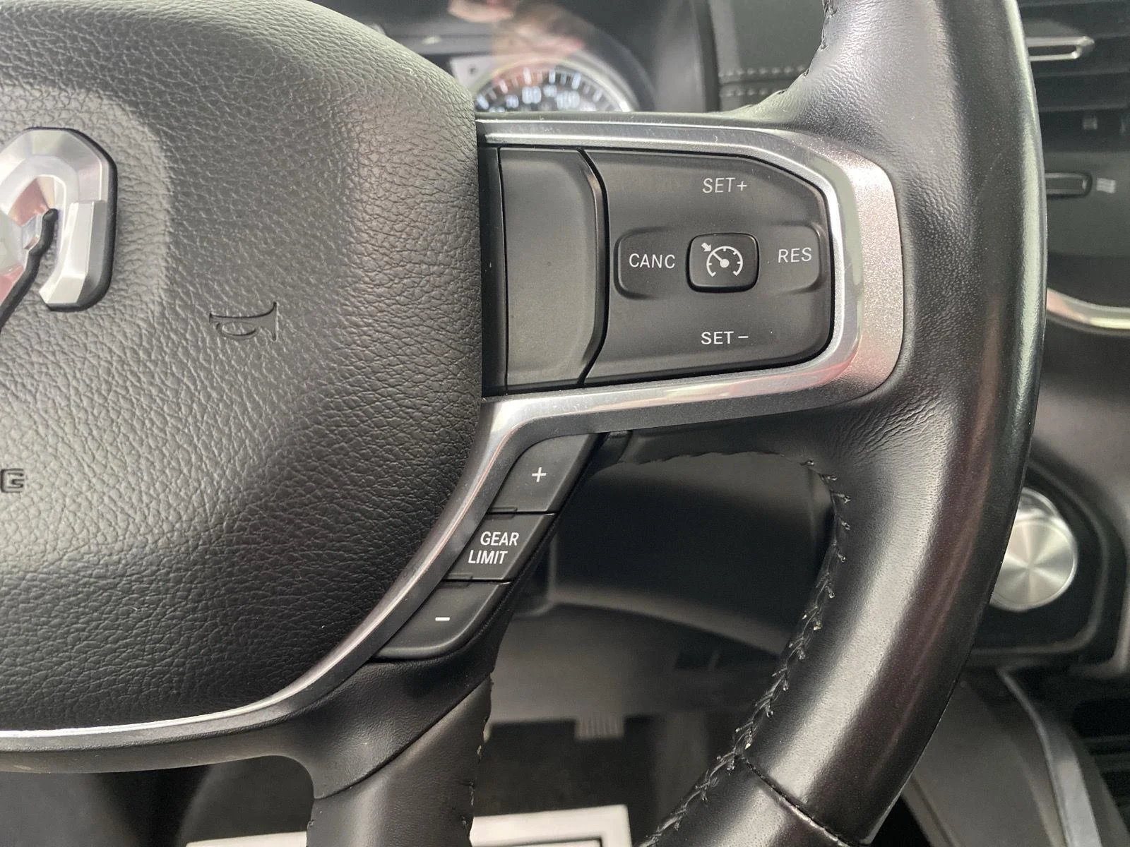 Used 2021 Diamond Black Crystal Pearlcoat Ram Laramie image 21