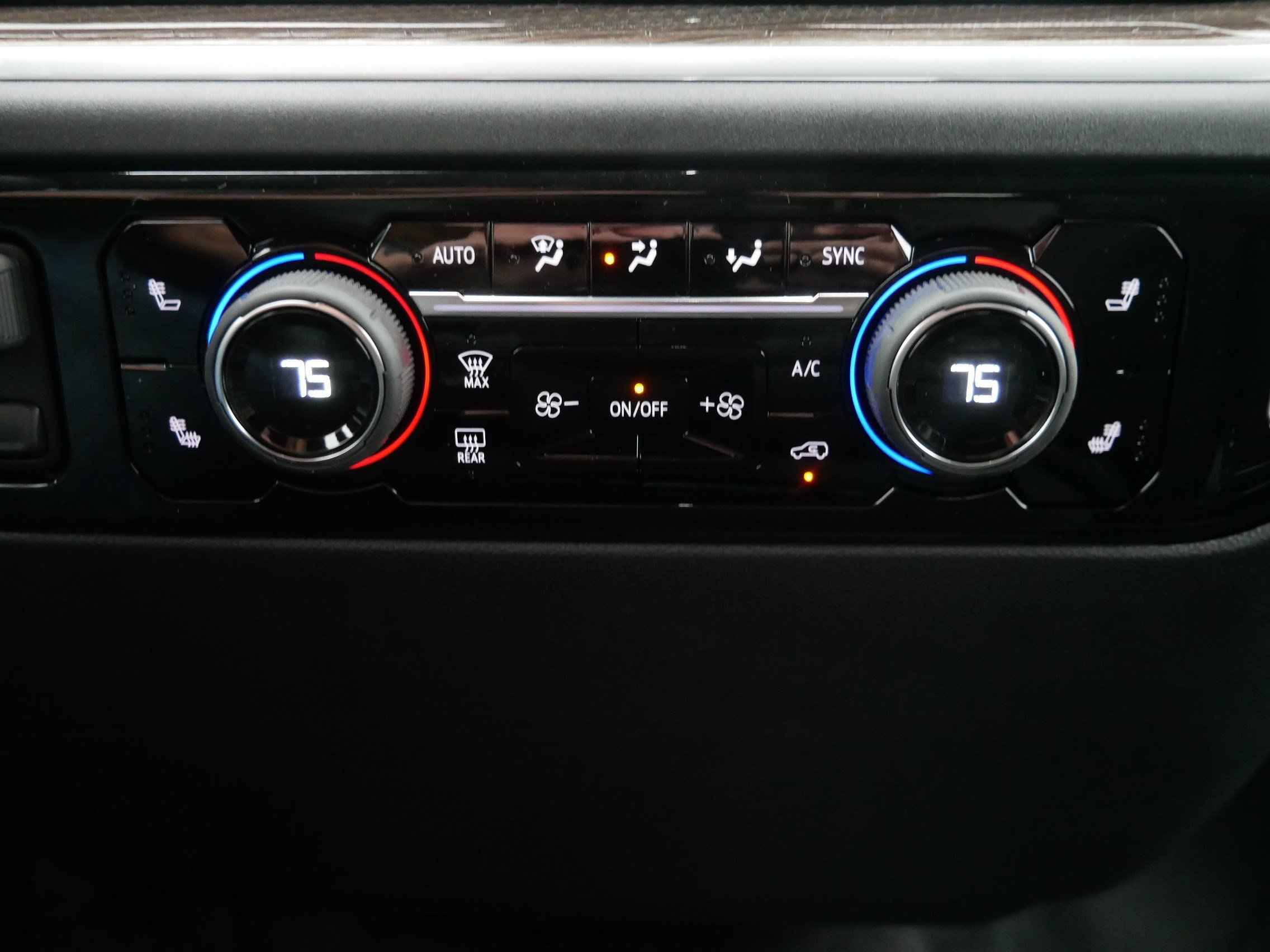 2026 Chevrolet Silverado 1500 LT - Photo 8