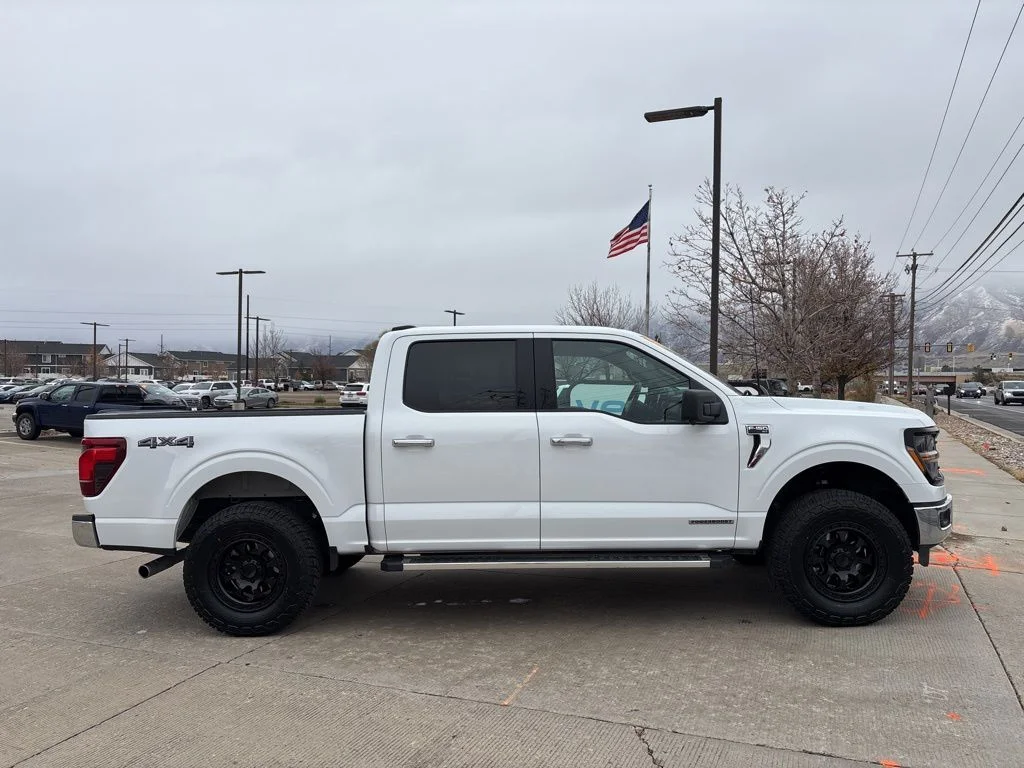 Used 2024 White Ford XLT image 3