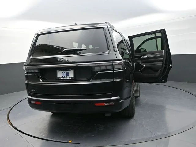 New 2026 High Gloss Black Exterior Paint Jeep Limited Reserve image 35
