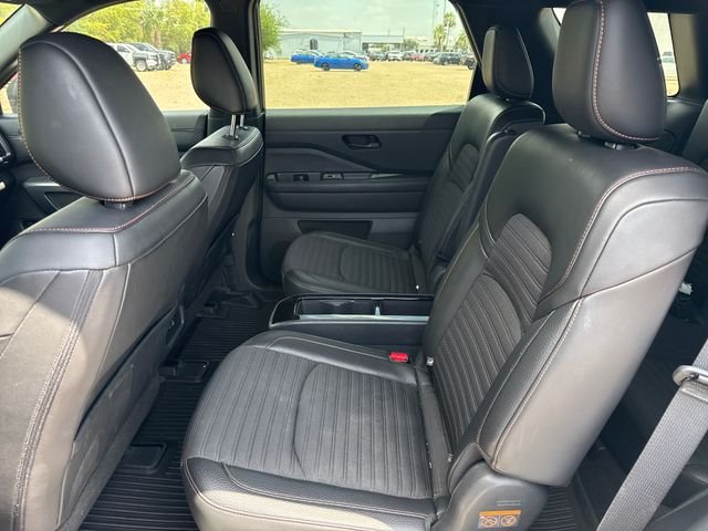 Used 2024 White Nissan Rock Creek image 12
