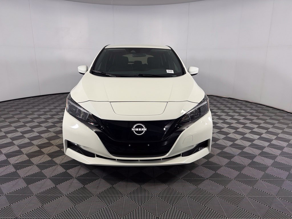 Certified Used 2025 White Nissan S image 3