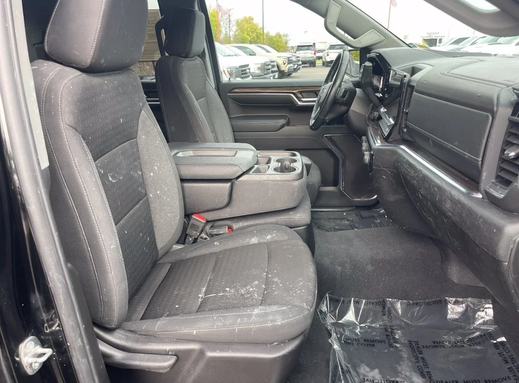 Used 2024 Black Chevrolet LT image 33