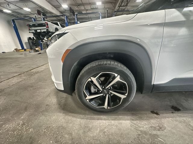 Used 2022 Summit White Chevrolet RS image 23
