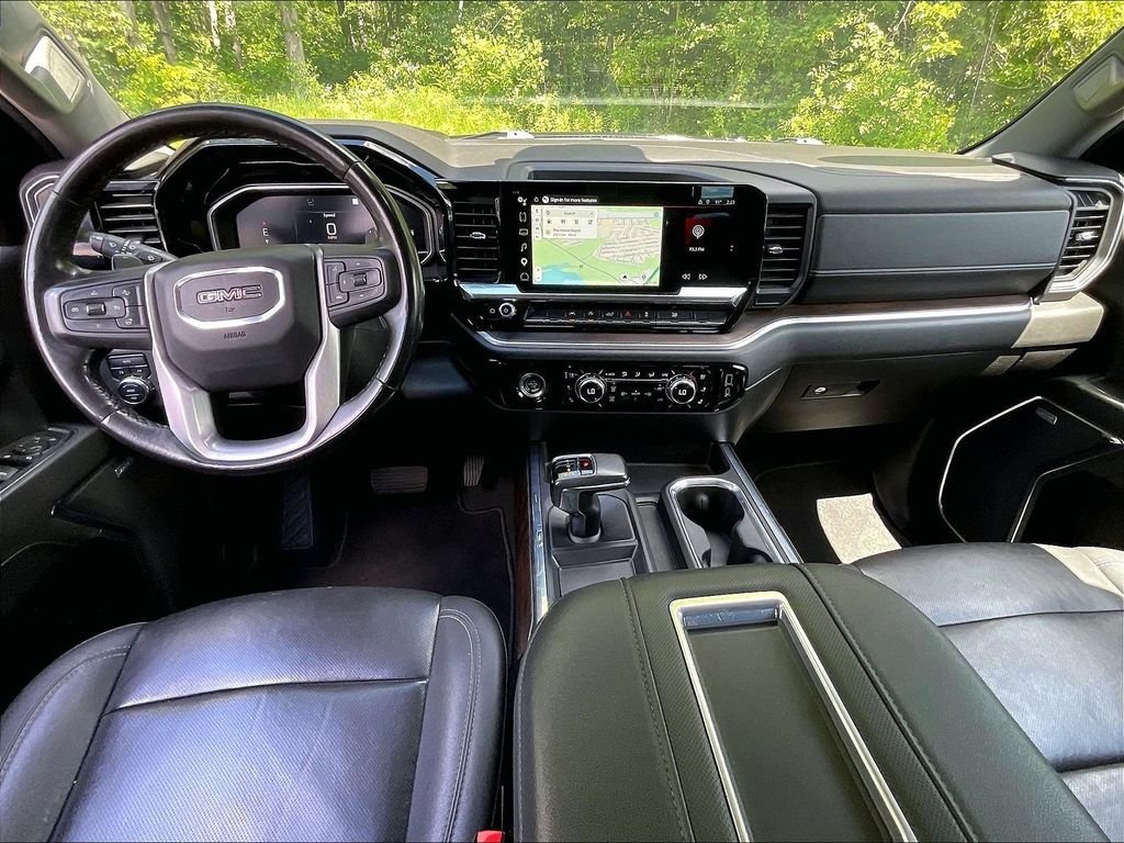 Used 2022 Silver GMC SLT image 19