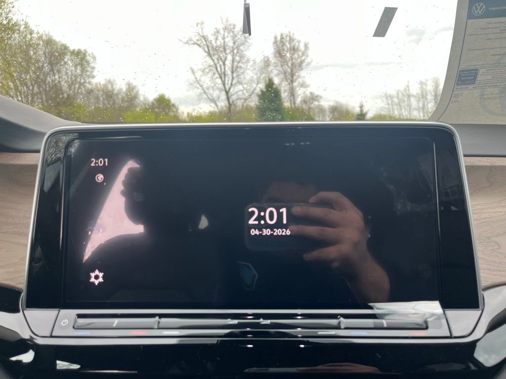 New 2026 Green Volkswagen 2.0T SE w/Technology image 16