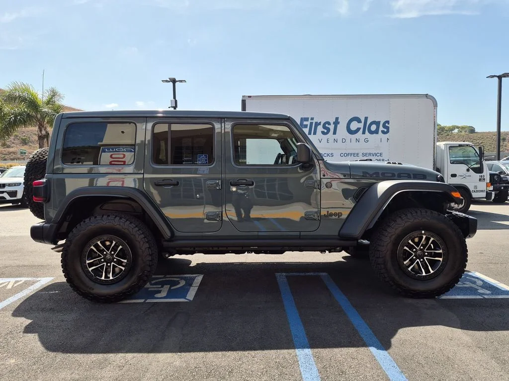 New 2026 Anvil Clear-Coat Exterior Paint Jeep Moab 392 image 4