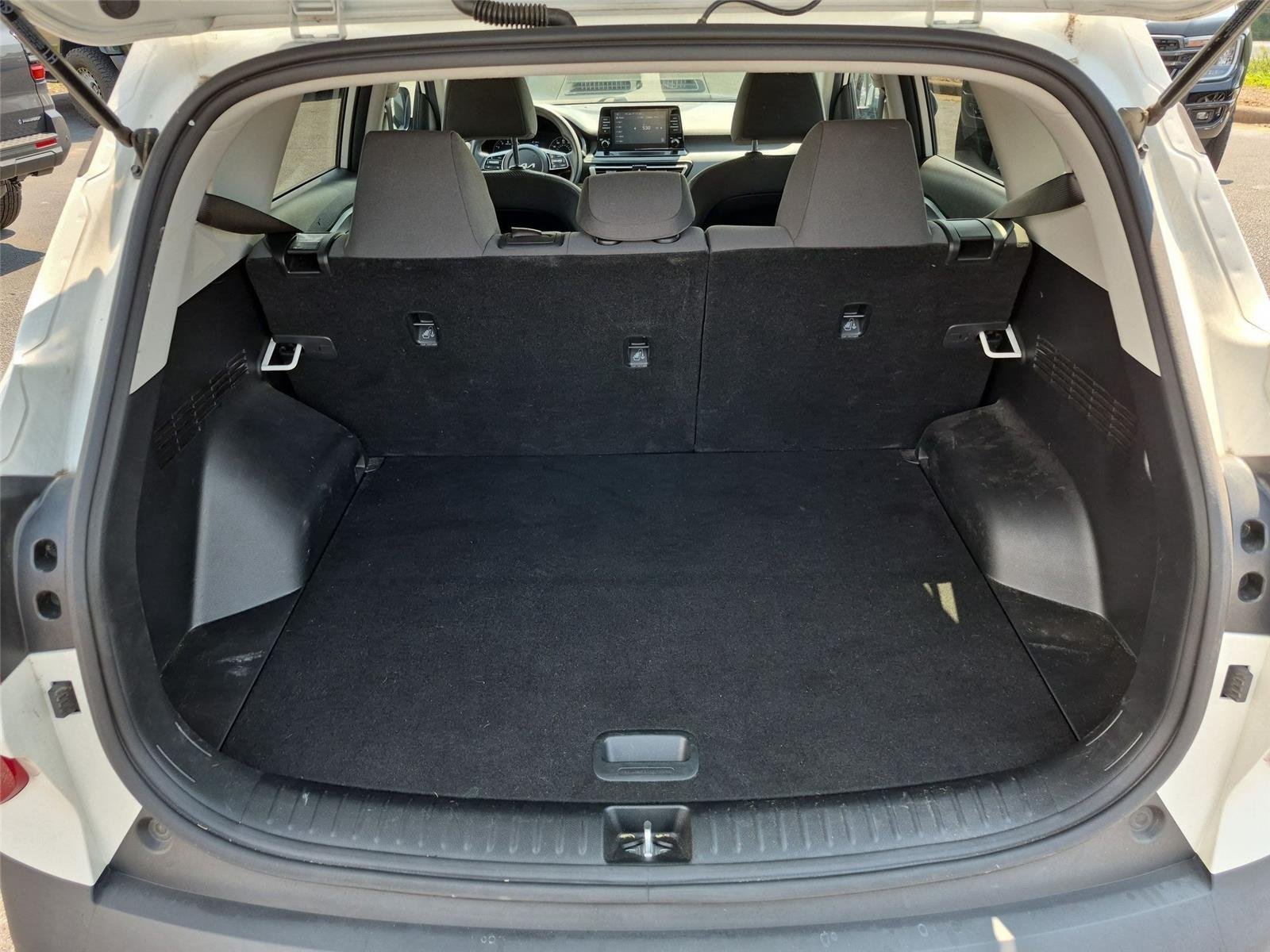 Used 2023 Snow White Pearl Kia LX image 32