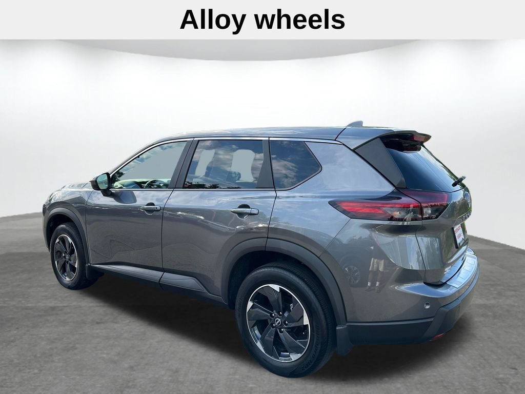 Used 2025 Gray Nissan SV image 9