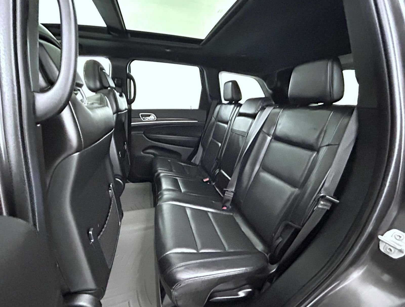 Used 2020 Gray Jeep Limited image 19