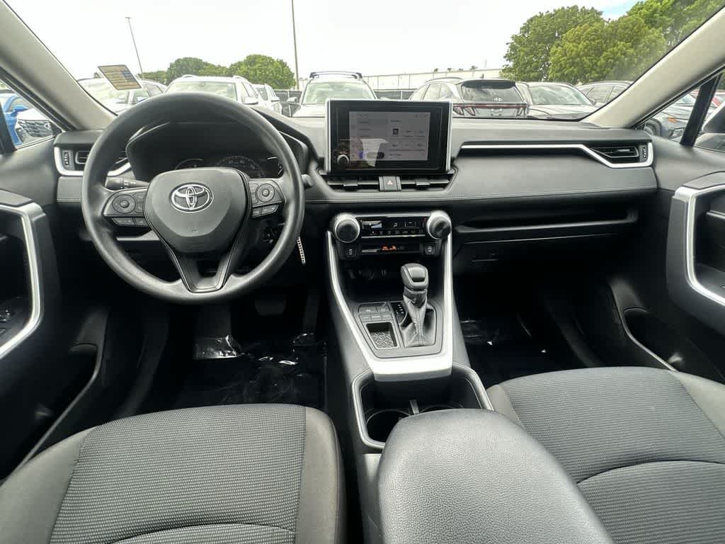 Used 2025 Ice Cap Toyota LE image 17