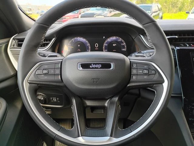 Used 2025 Silver Jeep Laredo X image 11