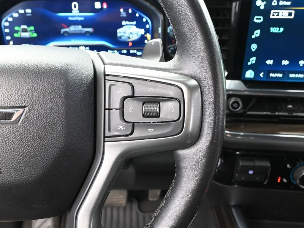 Certified Used 2022 Black Chevrolet RST image 34