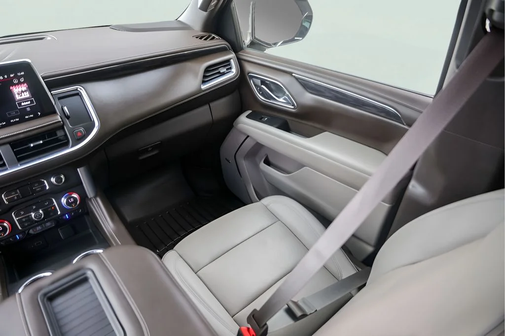 Used 2023 Beige GMC SLT image 32