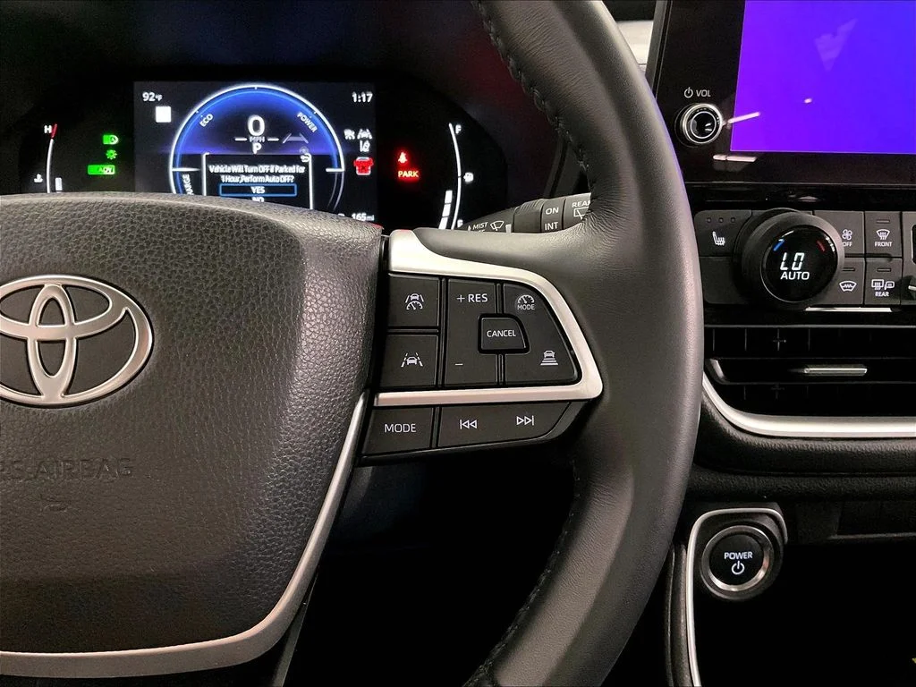 Used 2025 Beige Toyota XLE image 23