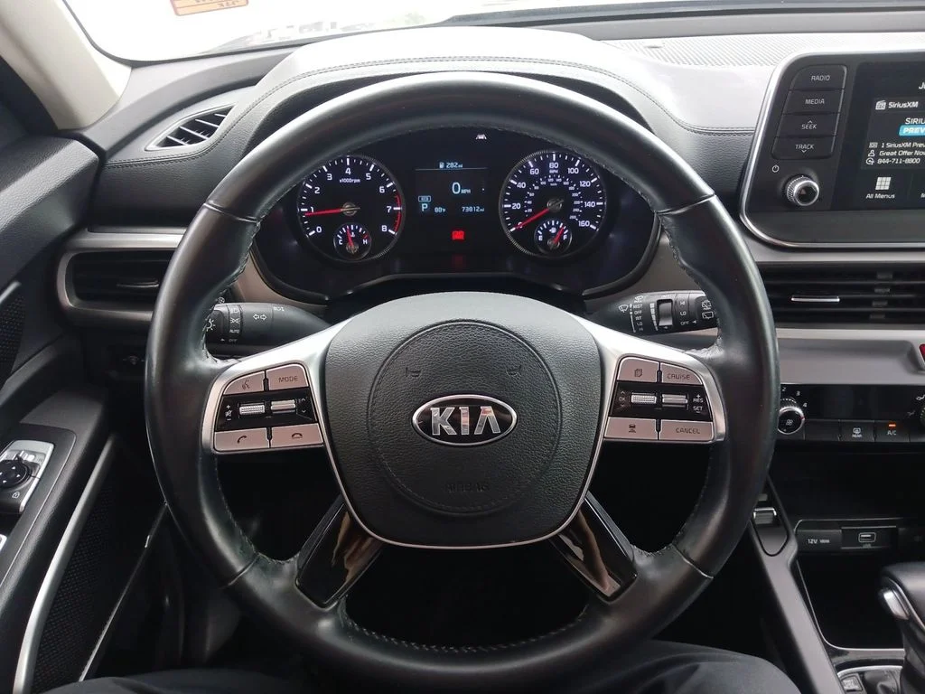 Used 2021 Silver Kia S image 17