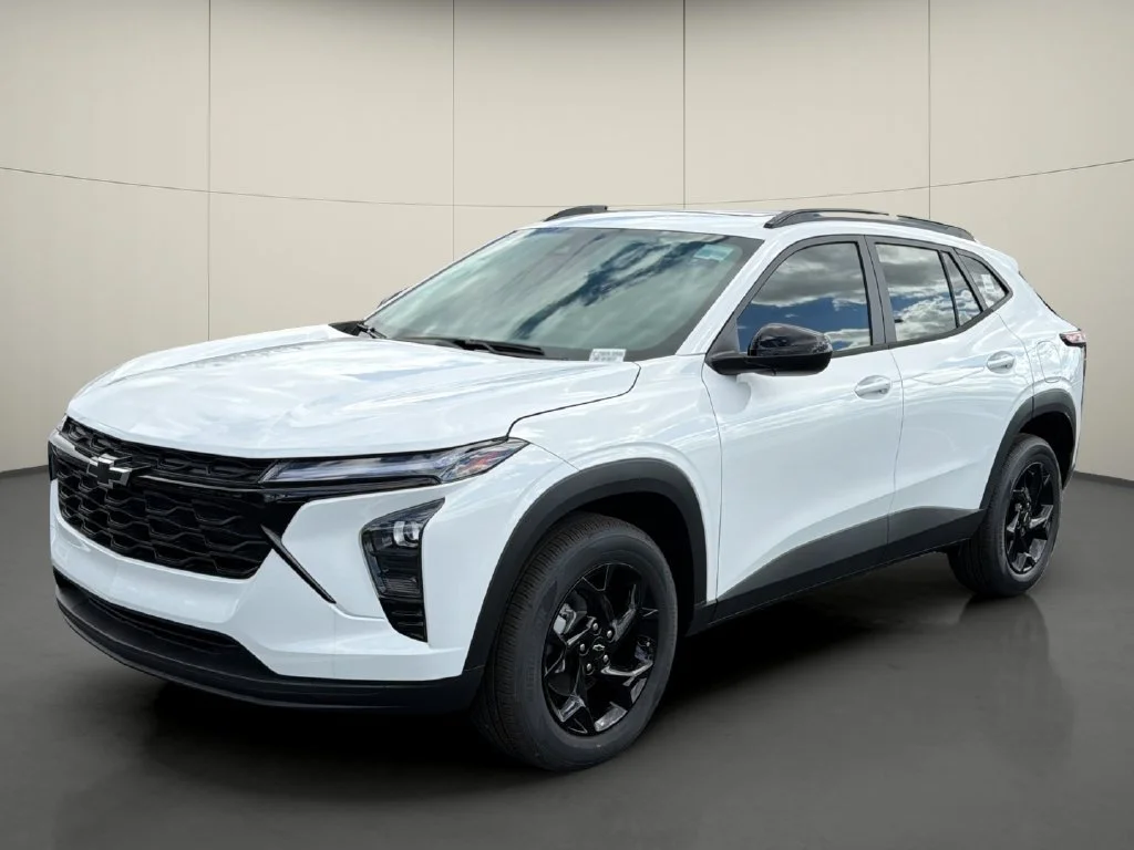 New 2026 Summit White Chevrolet LT image 3