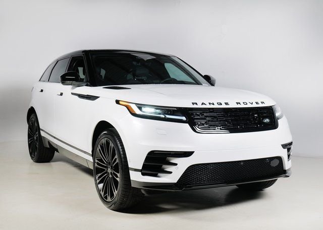 New 2026 Ostuni Pearl White Land Rover Dynamic SE image 27