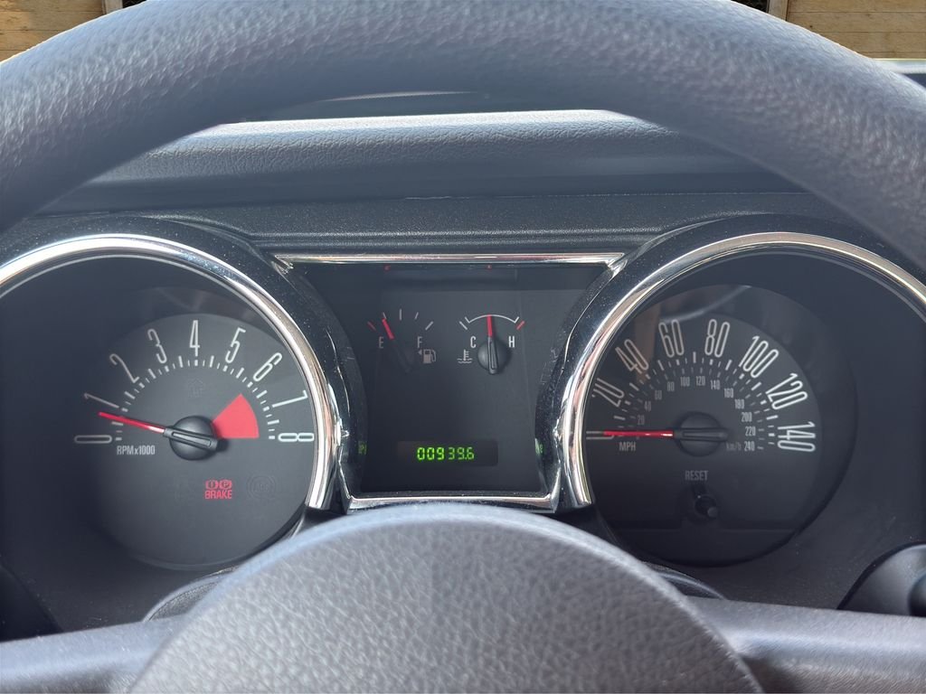 Used 2007 White Ford GT image 27
