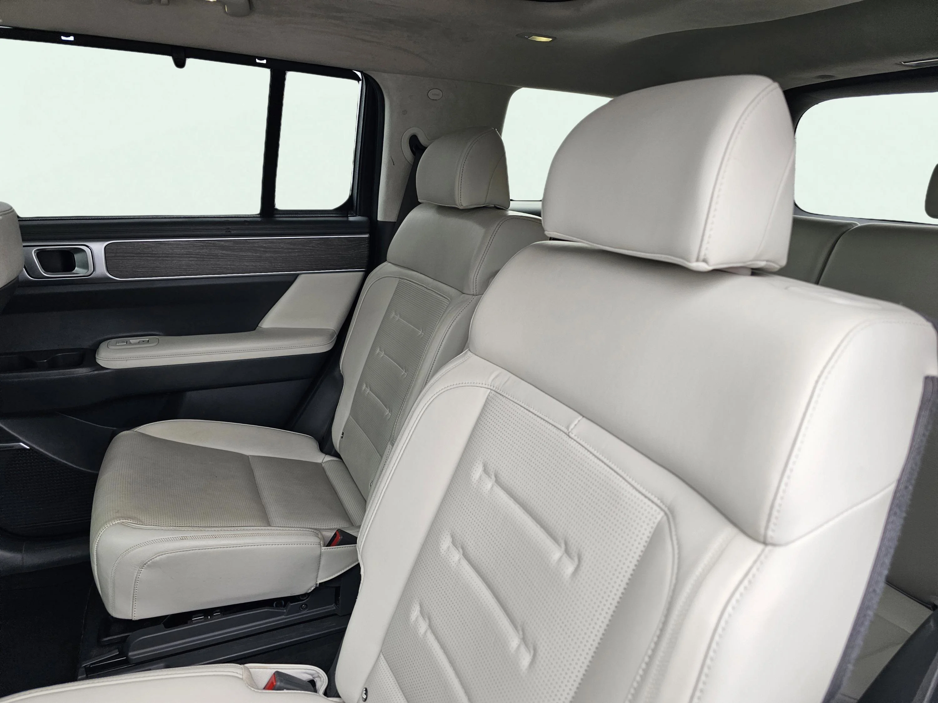Used 2024 Hampton Gray Hyundai Calligraphy image 35