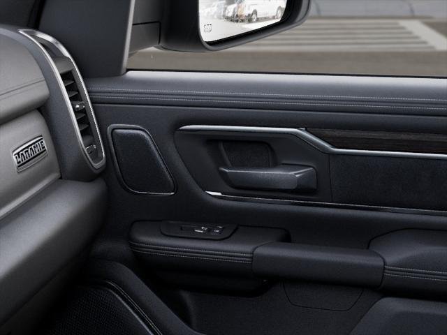 New 2027 Diamond Black Crystal Pearl-Coat Exterior Paint RAM Laramie image 77