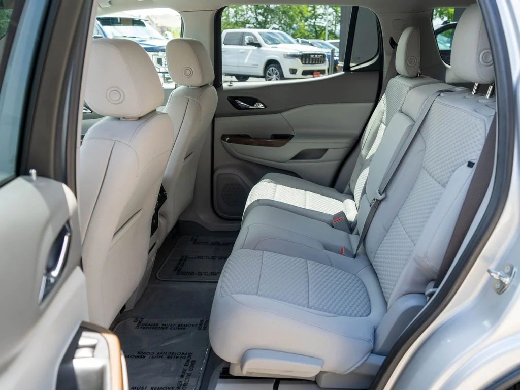 Used 2018 Silver GMC SLE-2 image 13