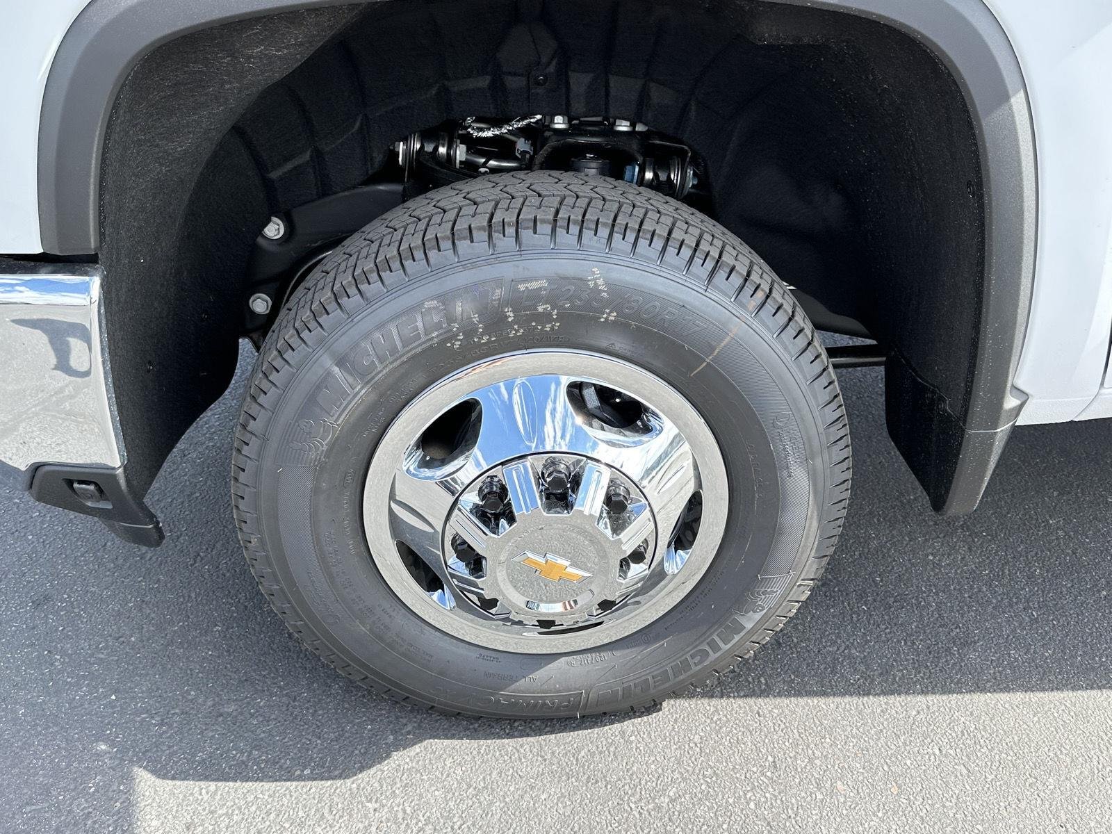 2026 Chevrolet Silverado 3500 HD LT - Photo 17