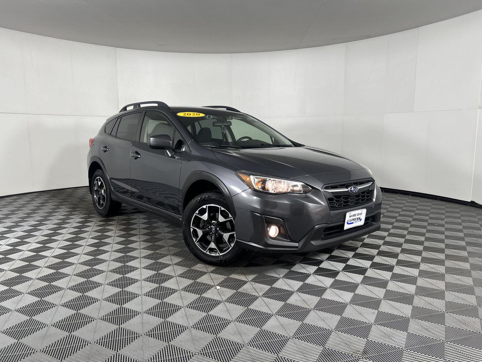 Used 2020 Magnetite Gray Metallic Subaru Premium image 17